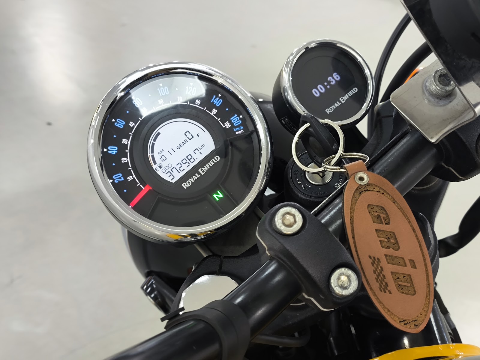Royal Enfield Meteor Fireball 2022, foto 9