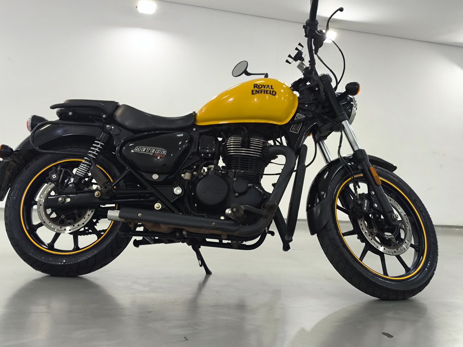 Royal Enfield Meteor Fireball 2022, foto 12
